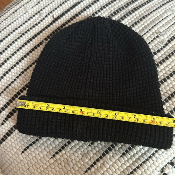 Hat - Picture 7 of 9